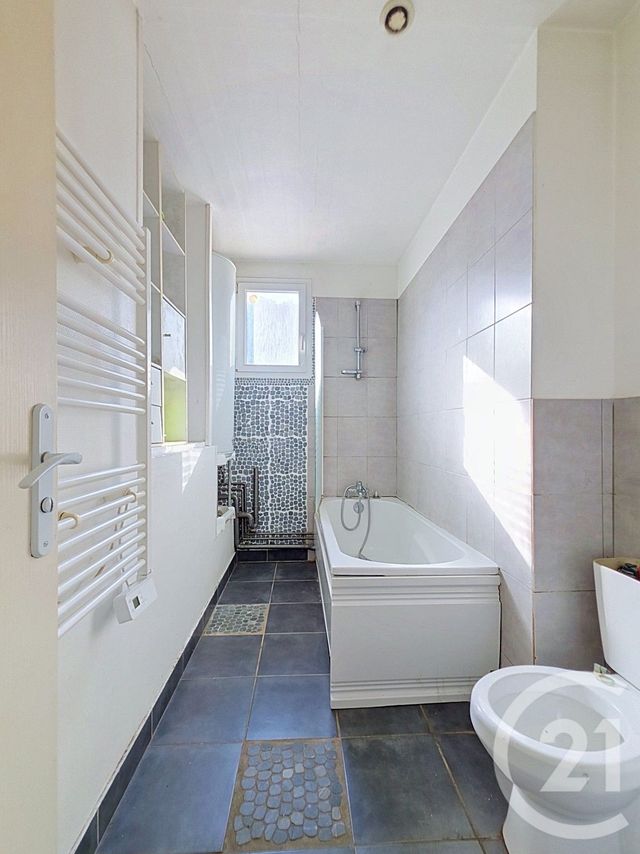 maison à vendre - 8 pièces - 140.0 m2 - CHATEAUBRIANT - 44 - PAYS-DE-LOIRE - Century 21 Iméo