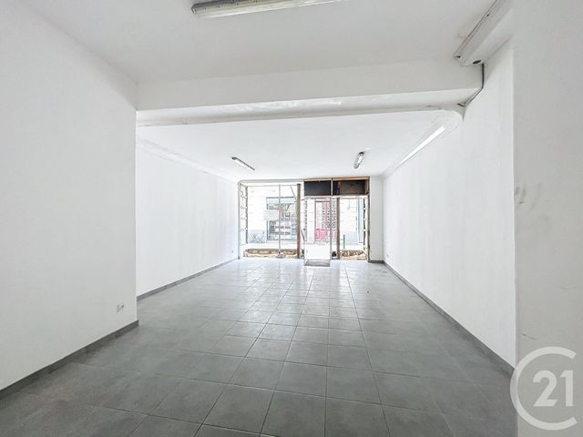 Afficher la photo en grand commerce à louer - 56.0 m2 - 44 - PAYS-DE-LOIRE - Century 21 Iméo