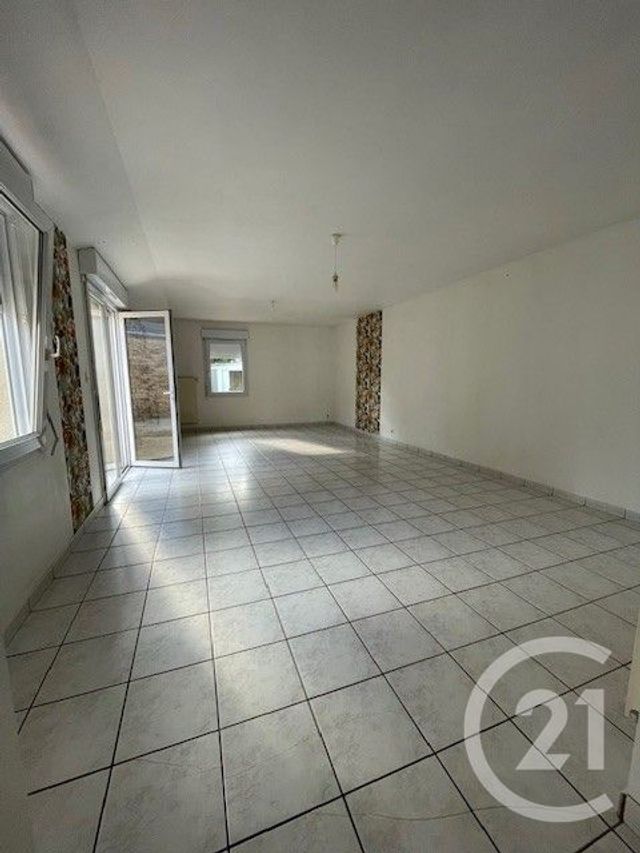 maison à louer - 4 pièces - 92.0 m2 - CHATEAUBRIANT - 44 - PAYS-DE-LOIRE - Century 21 Iméo