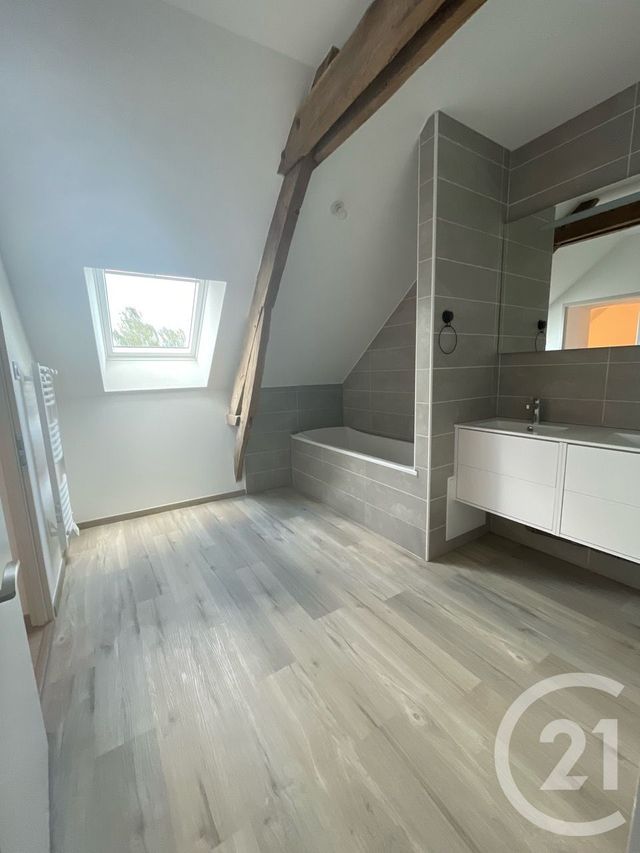 maison à louer - 5 pièces - 98.85 m2 - CHATEAUBRIANT - 44 - PAYS-DE-LOIRE - Century 21 Iméo