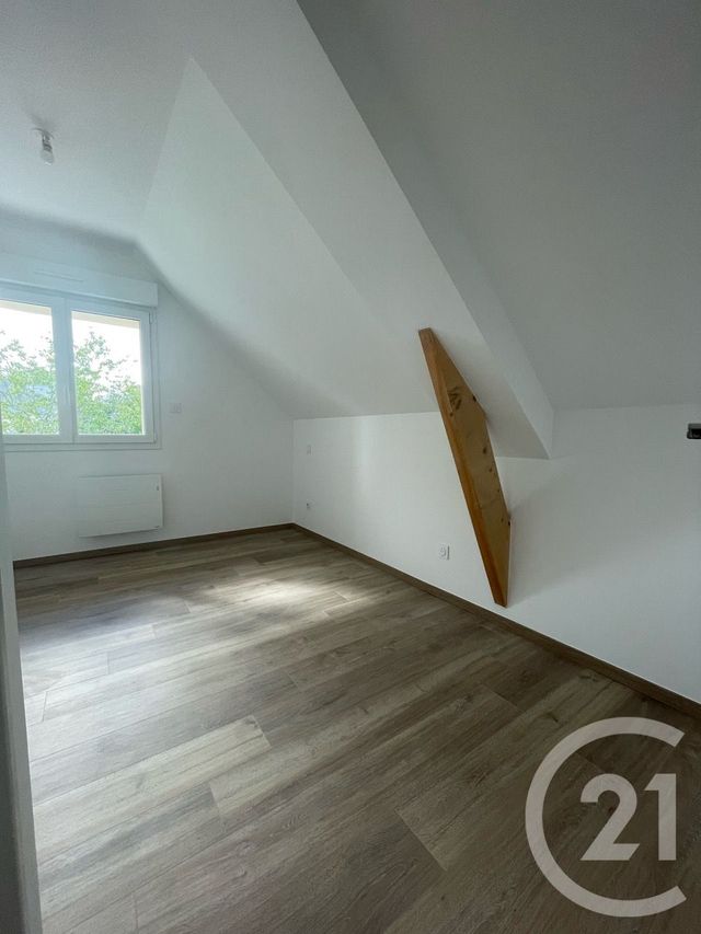 maison à louer - 5 pièces - 98.85 m2 - CHATEAUBRIANT - 44 - PAYS-DE-LOIRE - Century 21 Iméo
