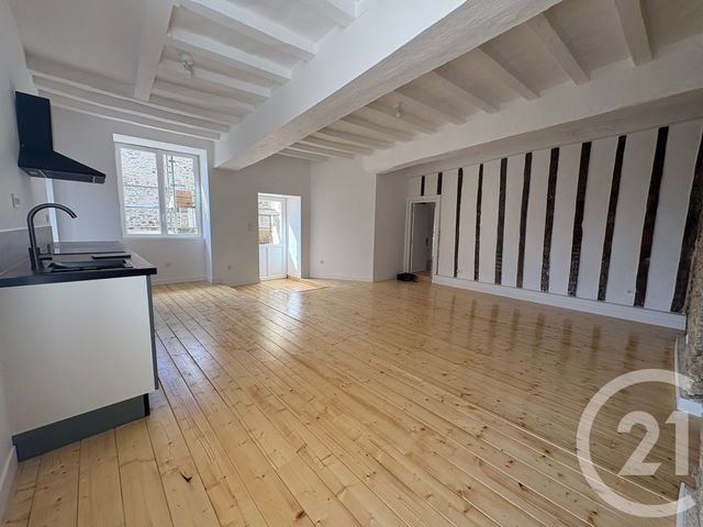 Appartement à louer - 3 pièces - 90.0 m2 - SEGRE EN ANJOU BLEU - 49 - PAYS-DE-LOIRE - Century 21 Iméo