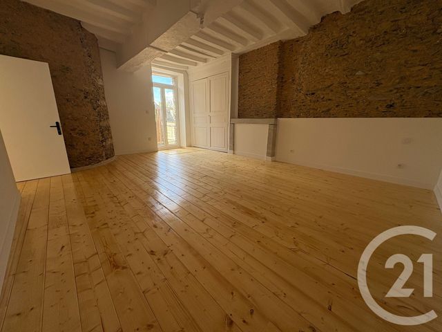 Appartement à louer - 3 pièces - 90.0 m2 - SEGRE EN ANJOU BLEU - 49 - PAYS-DE-LOIRE - Century 21 Iméo
