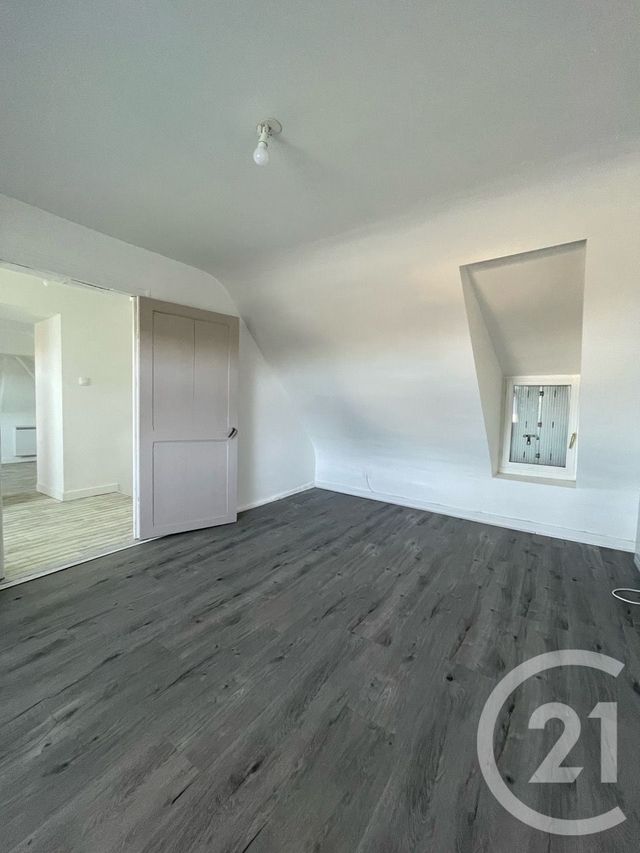 Appartement T3 à louer - 4 pièces - 65.0 m2 - OMBREE D ANJOU - 49 - PAYS-DE-LOIRE - Century 21 Iméo