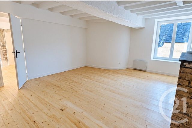 Appartement à louer - 3 pièces - 80.0 m2 - SEGRE EN ANJOU BLEU - 49 - PAYS-DE-LOIRE - Century 21 Iméo
