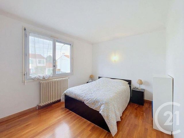 maison à vendre - 8 pièces - 197.0 m2 - ST SEBASTIEN SUR LOIRE - 44 - PAYS-DE-LOIRE - Century 21 Iméo