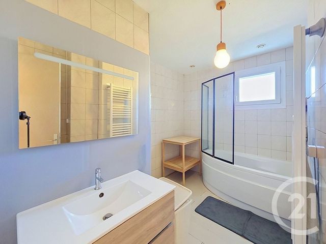 maison à vendre - 9 pièces - 187.32 m2 - MONTREVAULT SUR EVRE - 49 - PAYS-DE-LOIRE - Century 21 Iméo