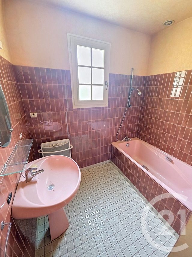 maison à vendre - 6 pièces - 135.0 m2 - OMBREE D ANJOU - 49 - PAYS-DE-LOIRE - Century 21 Iméo