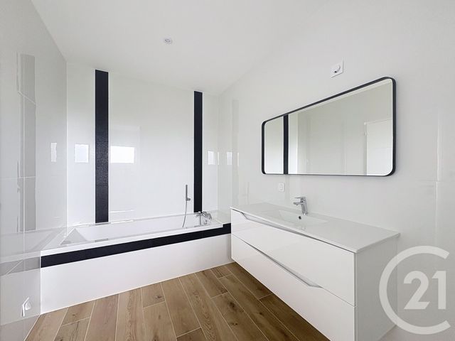 Afficher la photo en grand maison à vendre - 5 pièces - 141.28 m2 - CHATEAUBRIANT - 44 - PAYS-DE-LOIRE - Century 21 Iméo