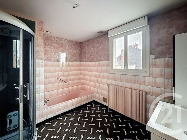 maison à vendre - 3 pièces - 127.66 m2 - CHATEAUBRIANT - 44 - PAYS-DE-LOIRE - Century 21 Iméo