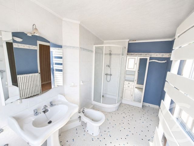 maison à vendre - 7 pièces - 130.59 m2 - CHATEAUBRIANT - 44 - PAYS-DE-LOIRE - Century 21 Iméo