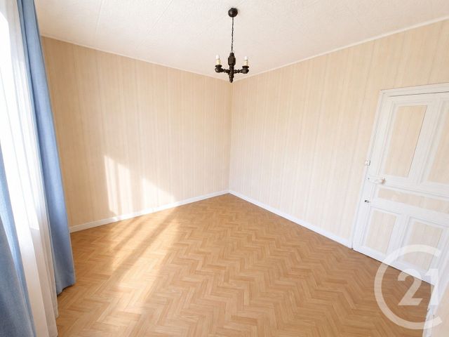 maison à vendre - 7 pièces - 130.59 m2 - CHATEAUBRIANT - 44 - PAYS-DE-LOIRE - Century 21 Iméo