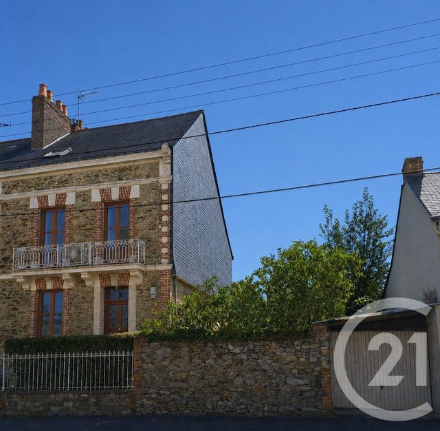 maison à vendre - 7 pièces - 130.59 m2 - CHATEAUBRIANT - 44 - PAYS-DE-LOIRE - Century 21 Iméo