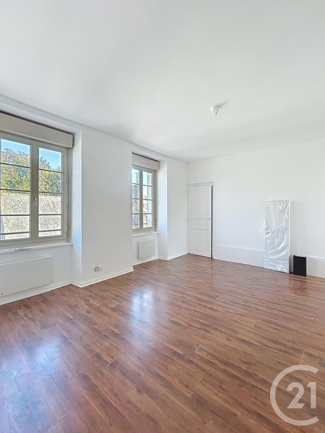 Afficher la photo en grand Appartement à louer - 3 pièces - 47.21 m2 - CHATEAUBRIANT - 44 - PAYS-DE-LOIRE - Century 21 Iméo