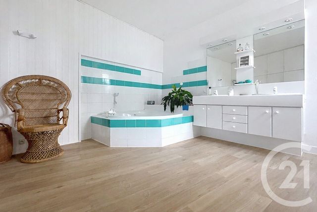 maison à vendre - 8 pièces - 241.0 m2 - RIAILLE - 44 - PAYS-DE-LOIRE - Century 21 Iméo