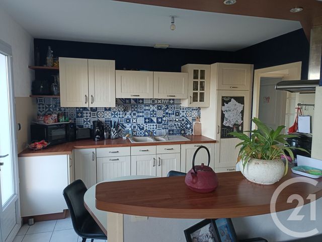 maison à vendre - 6 pièces - 138.0 m2 - MONTREVAULT SUR EVRE - 49 - PAYS-DE-LOIRE - Century 21 Iméo