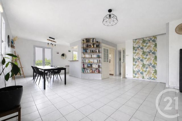 maison à vendre - 6 pièces - 138.0 m2 - MONTREVAULT SUR EVRE - 49 - PAYS-DE-LOIRE - Century 21 Iméo