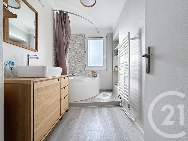 maison à vendre - 6 pièces - 170.0 m2 - JOUE SUR ERDRE - 44 - PAYS-DE-LOIRE - Century 21 Iméo