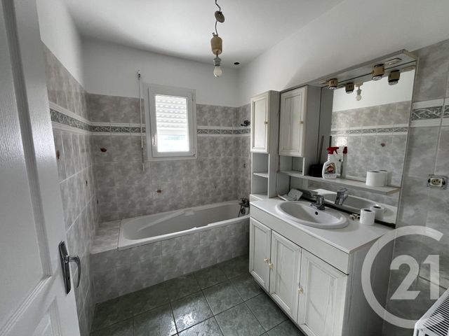 maison à louer - 4 pièces - 92.5 m2 - NOYAL SUR BRUTZ - 44 - PAYS-DE-LOIRE - Century 21 Iméo