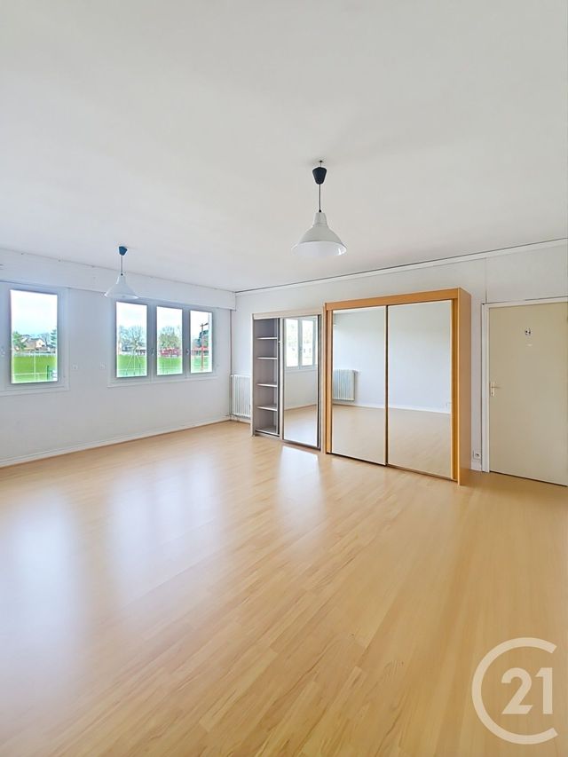 maison à vendre - 8 pièces - 318.0 m2 - MOISDON LA RIVIERE - 44 - PAYS-DE-LOIRE - Century 21 Iméo