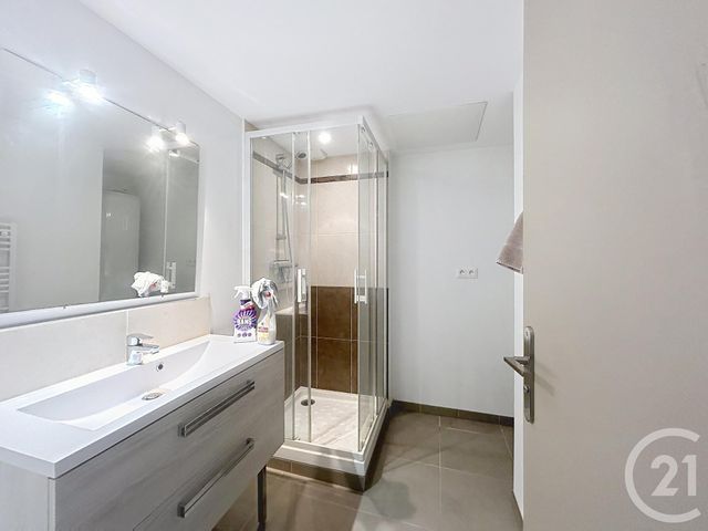 Appartement T4 à louer - 4 pièces - 60.0 m2 - CHATEAUBRIANT - 44 - PAYS-DE-LOIRE - Century 21 Iméo
