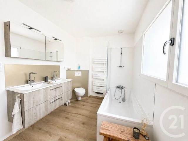maison à vendre - 4 pièces - 114.32 m2 - CHATEAUBRIANT - 44 - PAYS-DE-LOIRE - Century 21 Iméo