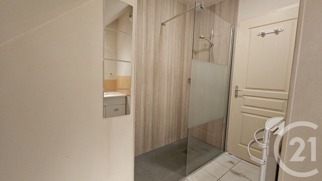 Appartement F3 à louer - 3 pièces - 46.0 m2 - ST MARS LA JAILLE - 44 - PAYS-DE-LOIRE - Century 21 Iméo