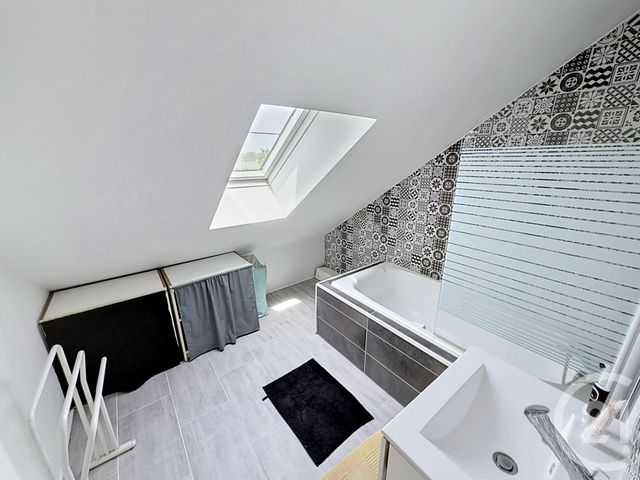maison à vendre - 5 pièces - 115.73 m2 - CHATEAUBRIANT - 44 - PAYS-DE-LOIRE - Century 21 Iméo