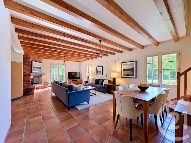 maison à vendre - 10 pièces - 205.0 m2 - MONTREVAULT SUR EVRE - 49 - PAYS-DE-LOIRE - Century 21 Iméo