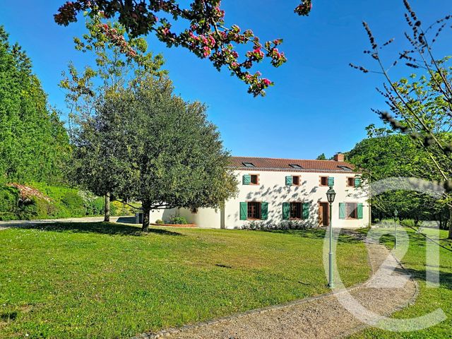 maison à vendre - 10 pièces - 205.0 m2 - MONTREVAULT SUR EVRE - 49 - PAYS-DE-LOIRE - Century 21 Iméo
